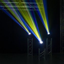 COBRA 160 LED SPOT CABEZA MÓVIL CON BEE EYE