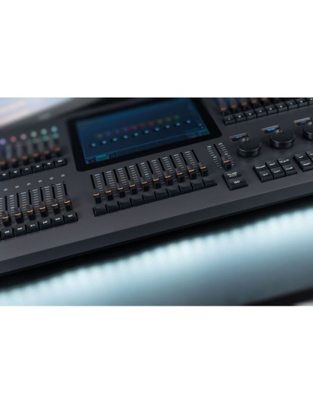 LAMPY 40 2U CONSOLA DMX CON 40 FADERS Y 2 UNIVERSOS