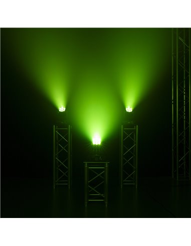 COBRA 720 LED CABEZA MÓVIL WASH CON ZOOM