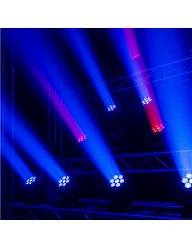 MHL760 LED BEE EYE CABEZA MÓVIL CON ZOOM