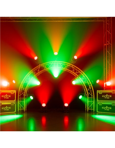 IGNITE740 LED CABEZA MÓVIL WASH CON ZOOM