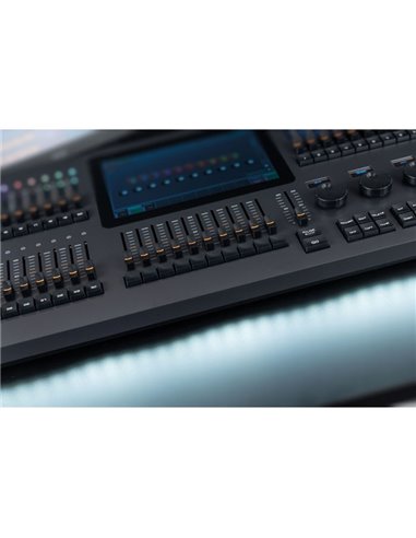 LAMPY 40 2U CONSOLA DMX CON 40 FADERS Y 2 UNIVERSOS