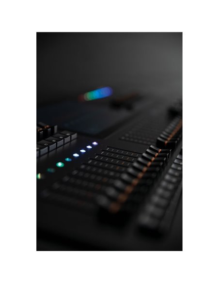 LAMPY 40 2U CONSOLA DMX CON 40 FADERS Y 2 UNIVERSOS