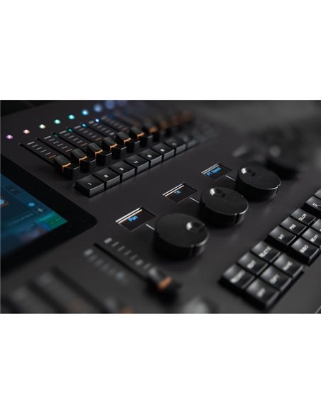 LAMPY 20 2U CONSOLA DMX CON 20 FADERS Y 2 UNIVERSOS