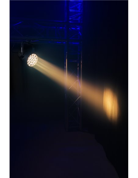 BAC552Z FOCO PAR PRO ALUMINIO CON ZOOM RGBW