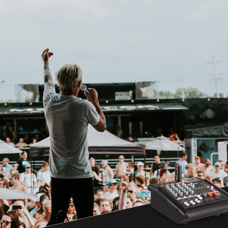 WM55 MICRÓFONO INALÁMBRICO PLUG-AND-PLAY UHF