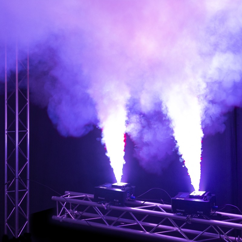 BLAZE1200 MAQUINA DE HUMO VERTICAL 24X4W 4EN1 LED