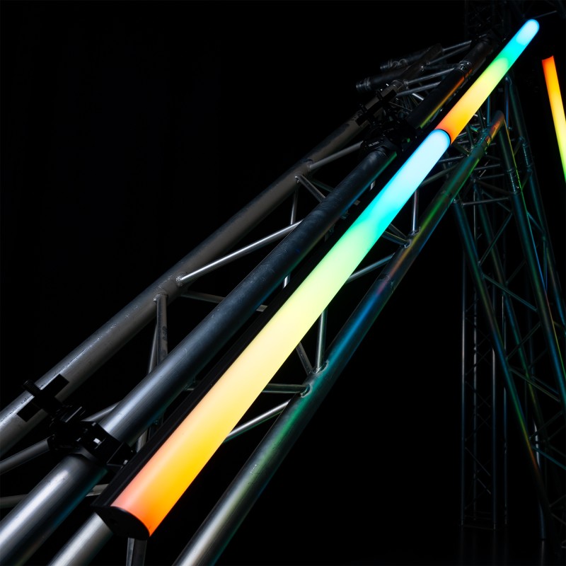 ZEUS BARRA DE TUBO CON BATERÍA RGBW