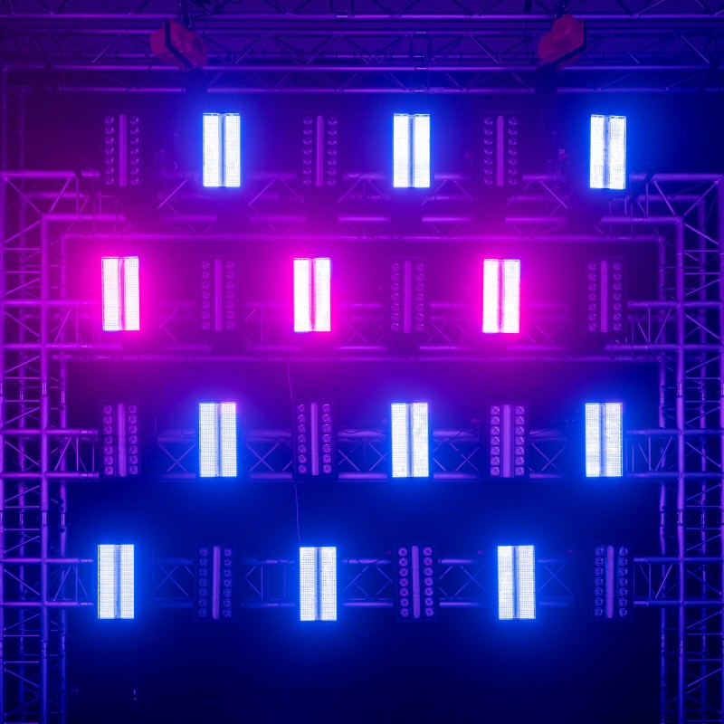 NUKE2 STROBO/BAÑO DE COLOR MOTORIZADO PARA EXTERIOR