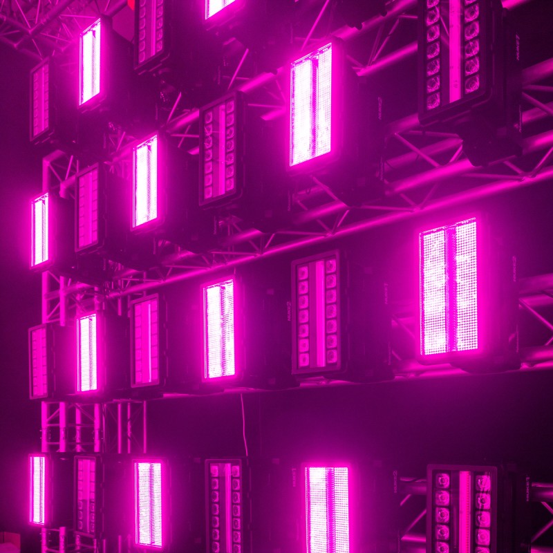 NUKE2 STROBO/BAÑO DE COLOR MOTORIZADO PARA EXTERIOR